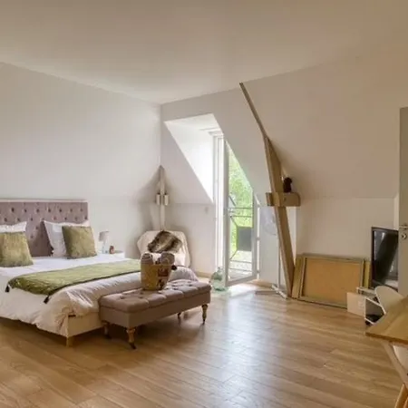 My Le Mans 4* Saint-Saturnin